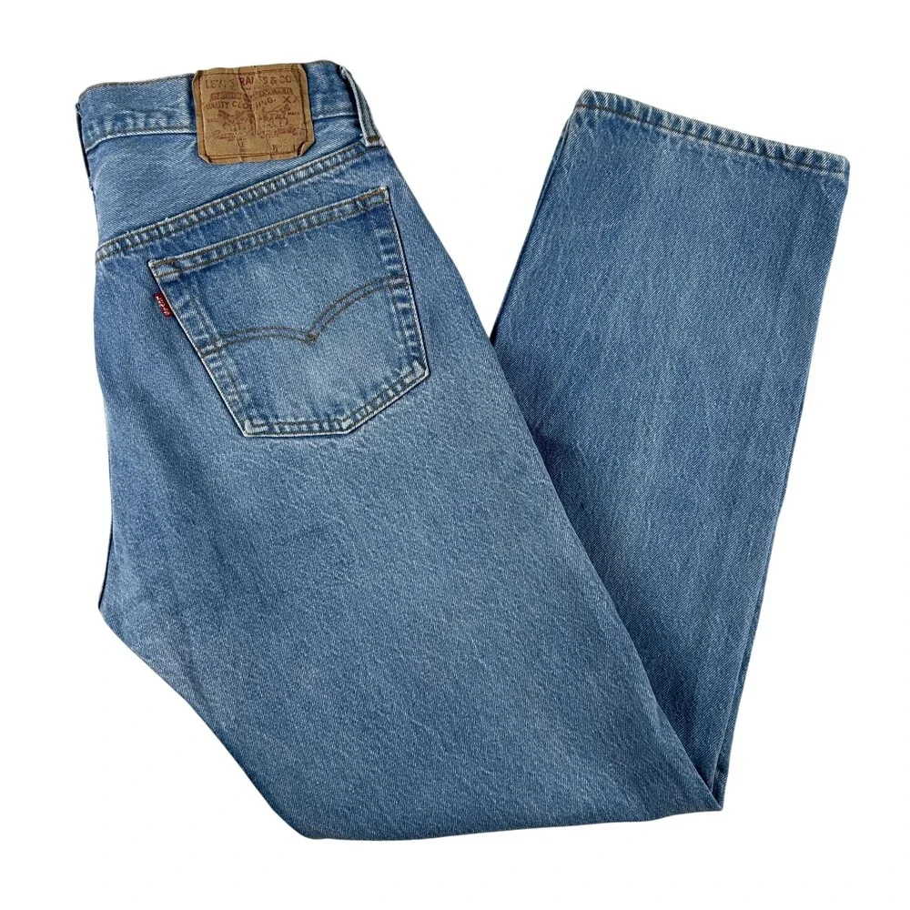 Vintage Levis 501 Jeans Mens 33x30 Light Wash Denim Straight Button Fly USA 90s